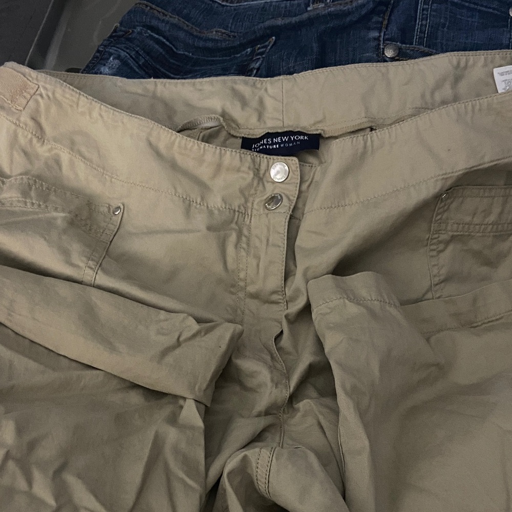 Jones New York Tan Cotton Blend Casual Pants with convertible pants to Capri
